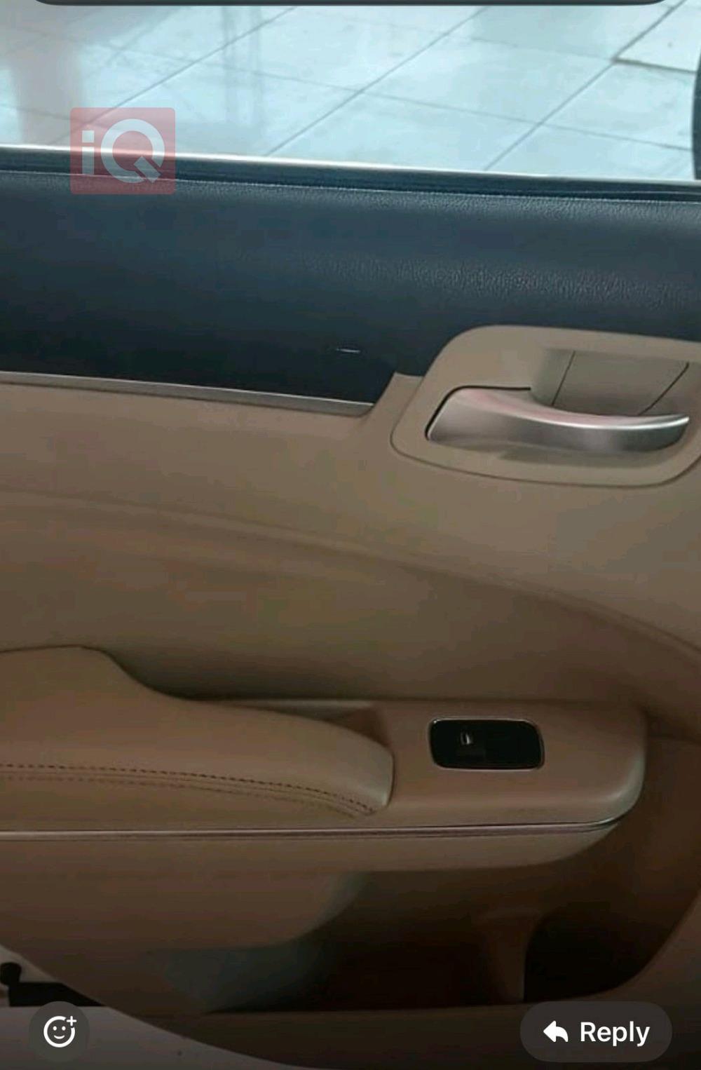 كرايسلر 300